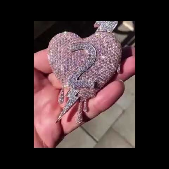 Lil uzi luv is rage 2 heart pendant - Picture 3 of 5
